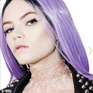 Buttercream lace choker